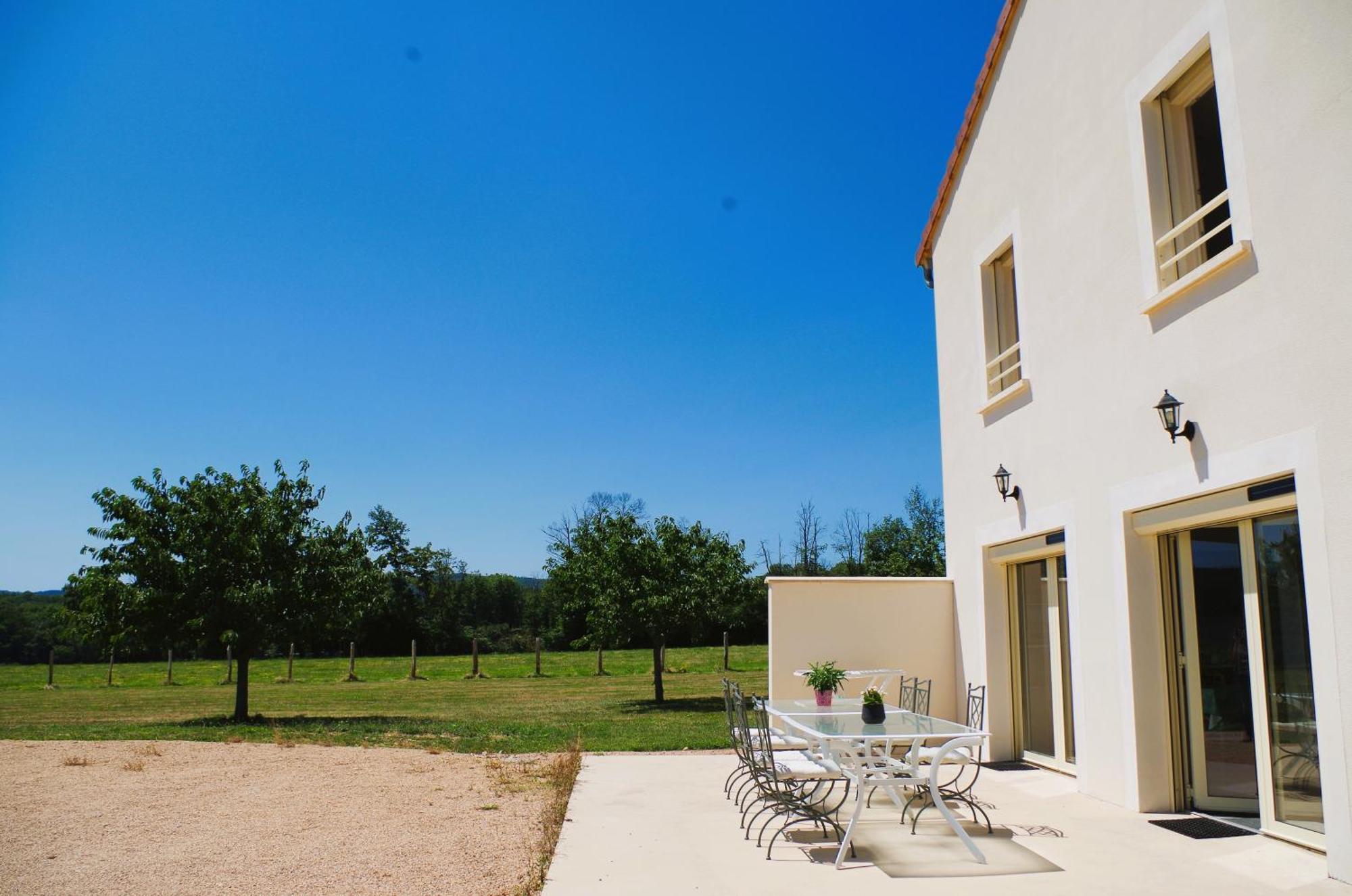 Domaine Joseph Lafarge Wine Resort Winemaker House La Maison Du Negociant Lugny Exteriör bild